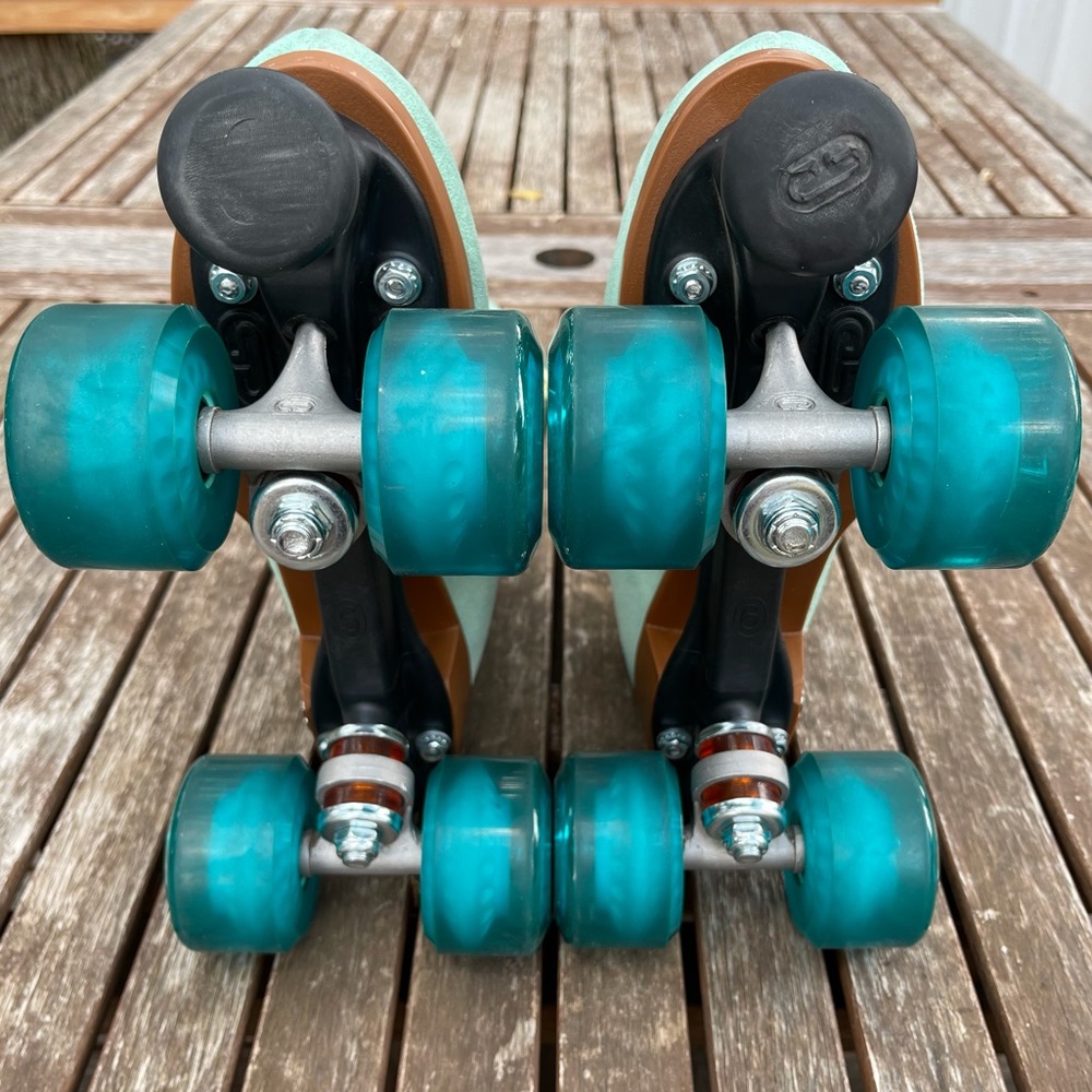 Moxi Lolly Floss Roller Skates Size 8 - Picture 9 of 15